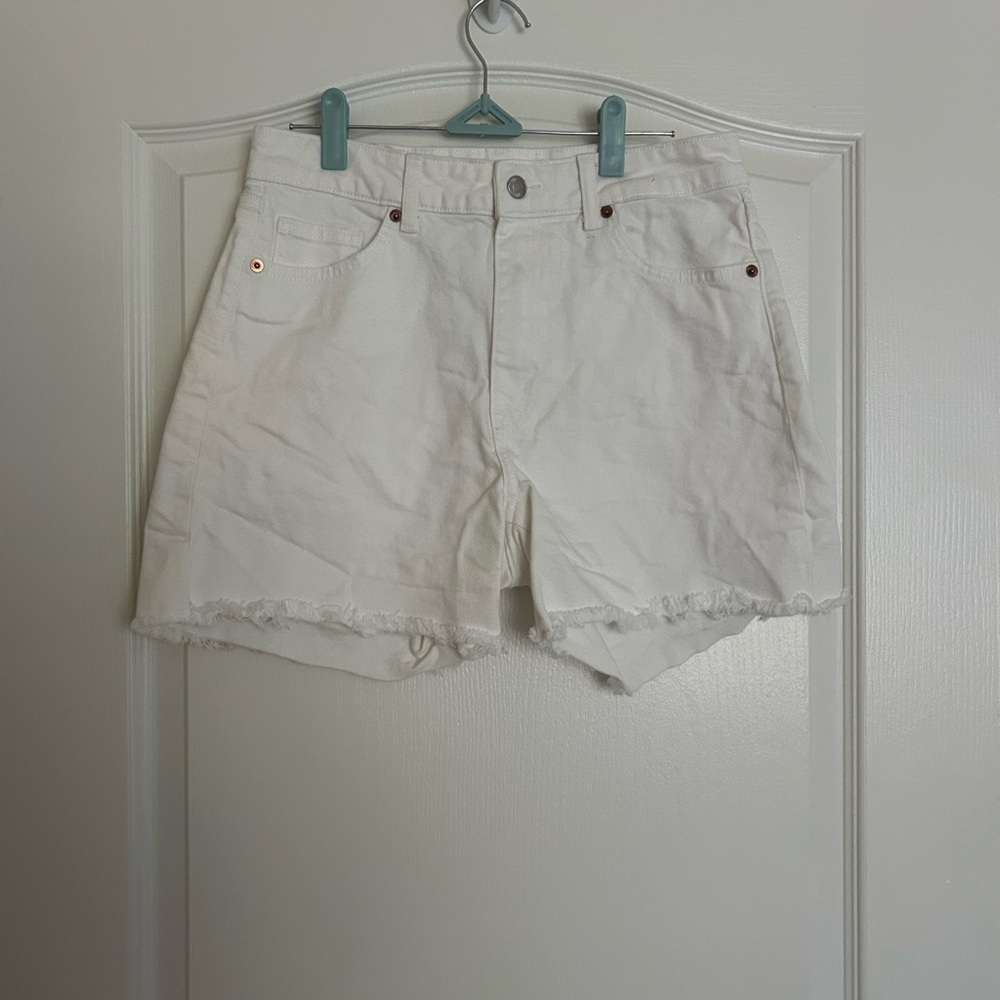 H&M White Jean Shorts with Frayed Hem